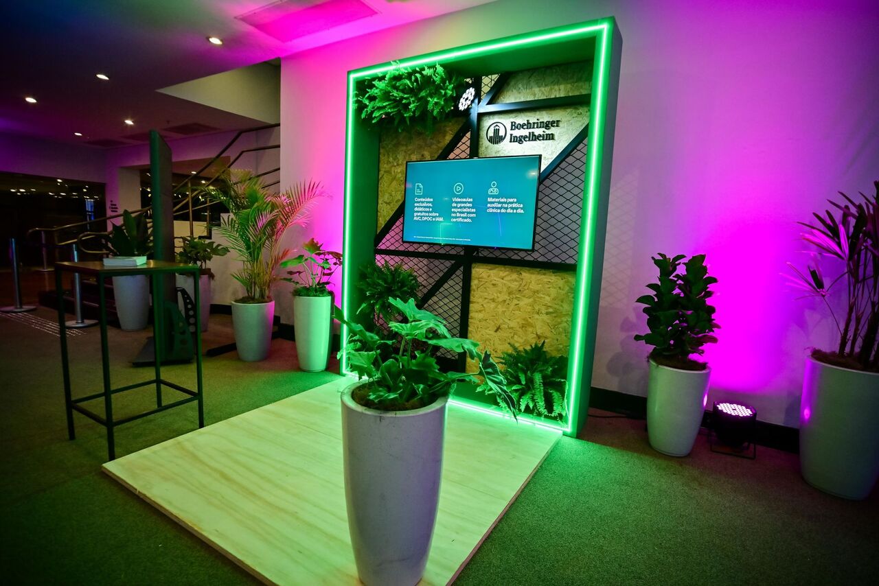 Stand de feira projetado como estúdio de captação de conteúdo digital